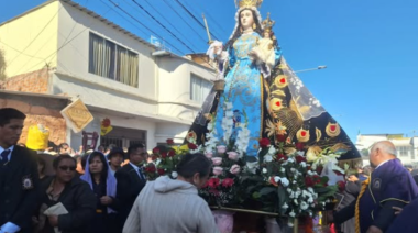 Multitud recibe a la Virgen de Chapi en Paucarpata por su Bicentenario