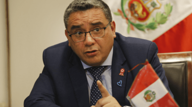 Exministro Juan José Santiváñez con impedimento de salida por 18 meses: lo acusan de tráfico de influencias agravado