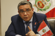 Exministro Juan José Santiváñez con impedimento de salida por 18 meses: lo acusan de tráfico de influencias agravado