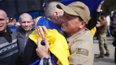 Rusia y Ucrania realizan primer canje de prisioneros menores de 25 años