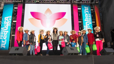 Mujeres emprendedoras y ollas comunes brillan en la Feria Arequipa 2025 con premiación especial por el Día de la Mujer