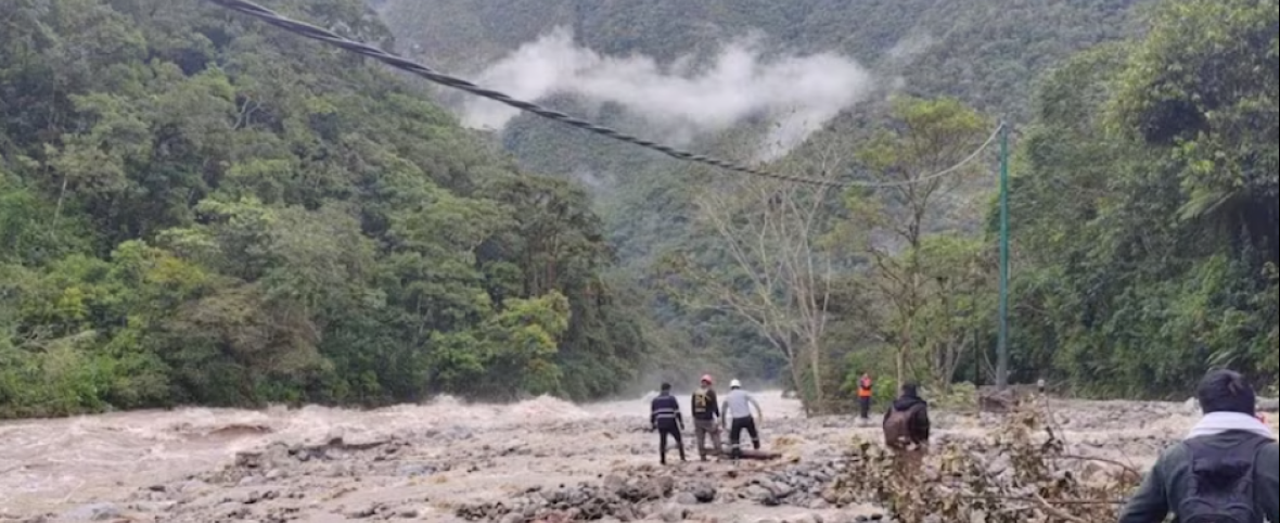 Huaico destruye vía férrea a Machu Picchu y suspenden trenes en plena antesala de Semana Santa