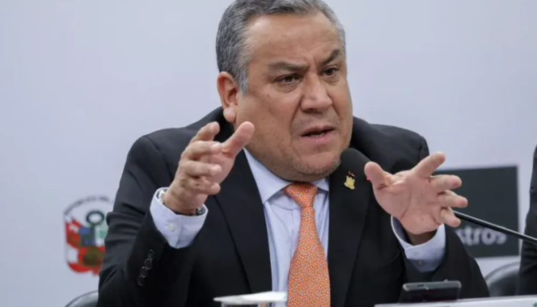 Premier Adrianzén lanza advertencia: Disolución del Congreso es posible si prospera su censura