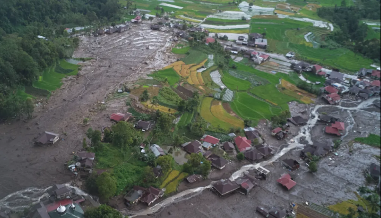 Más de 700 muertos por inundaciones en Sumatra: Asia enfrenta una tragedia masiva