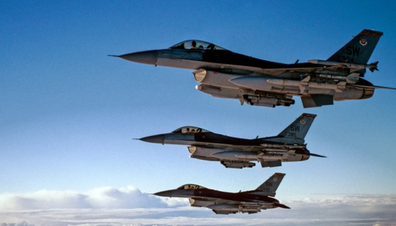 Polonia despliega aviones de combate tras nuevos ataques rusos en Ucrania