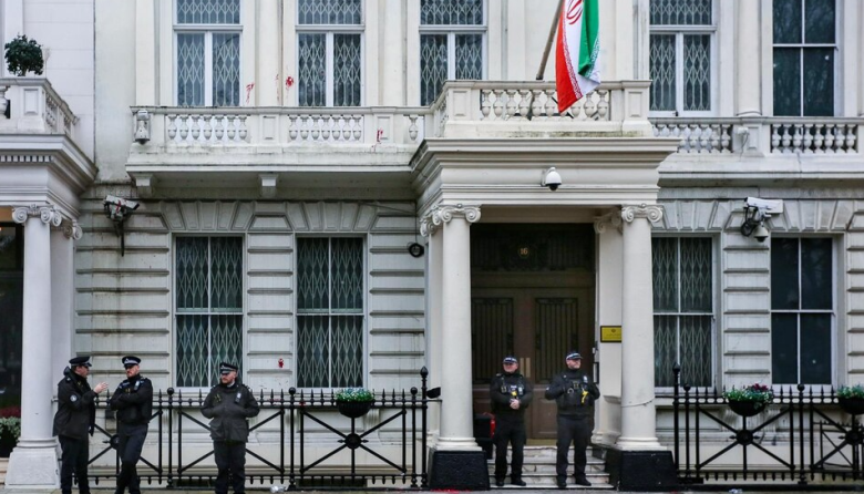 Reino Unido evacúa a su personal de Irán y crece la alerta internacional