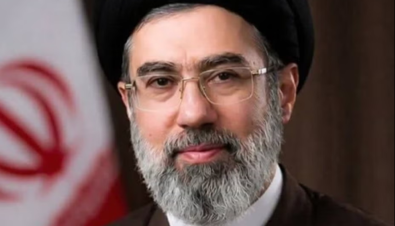 Nuevo líder de Irán amenaza a EE.UU. y pide cerrar el estrecho de Ormuz