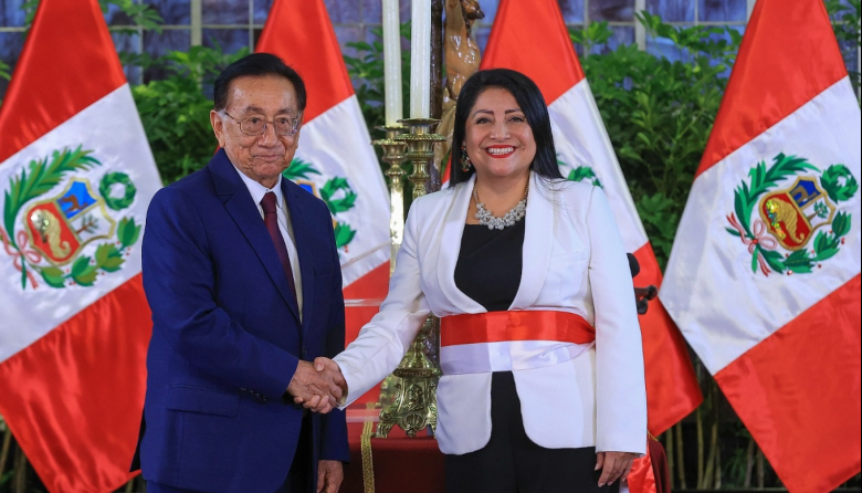 Balcázar defiende salida de Miralles: “Yo puedo cambiar a cualquier ministro”