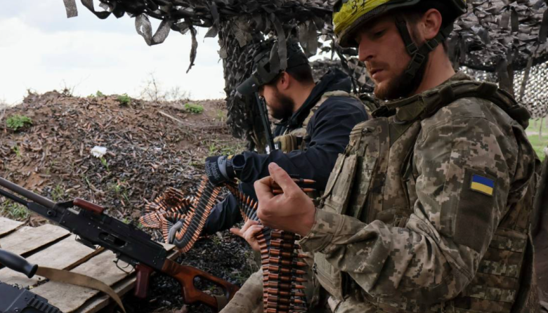 Rusia y Ucrania acuerdan tregua por Pascua mientras sigue tensión militar