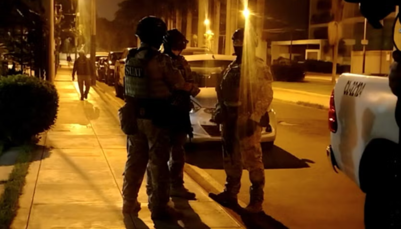 Allanan viviendas de alcalde del Callao y exburgomaestre por corrupción