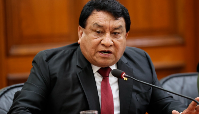 Podemos Perú disuelve su bancada y anuncia reestructuración total