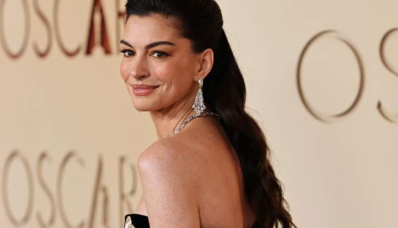 Anne Hathaway revela que estuvo ciega de un ojo diez años