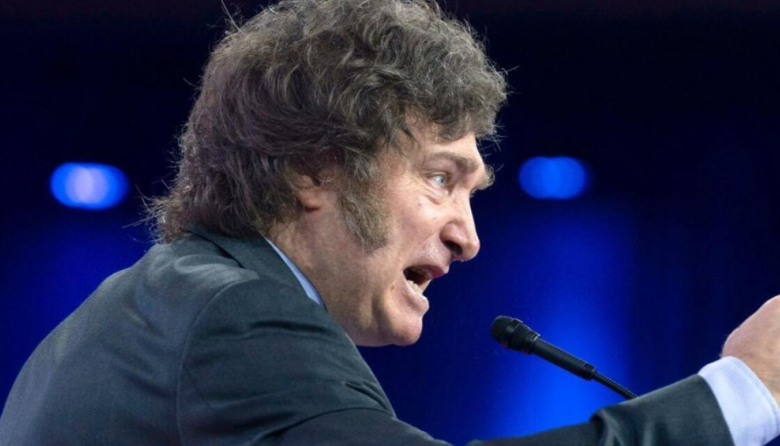 Milei intensifica ataques a periodistas y crece polémica en Argentina