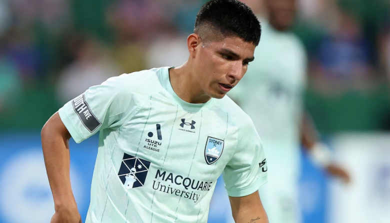 Piero Quispe deja Australia y acerca su esperado regreso