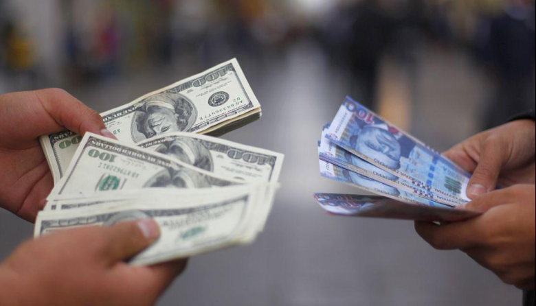 Dólar podría dispararse a S/3,65 si gana Roberto Sánchez