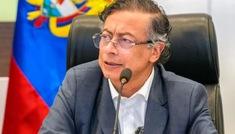 Ordenan suspender a Petro hasta despues de las elecciones