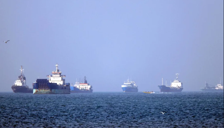 Trump afirma que petroleros ya comienzan a salir del estrecho de Ormuz