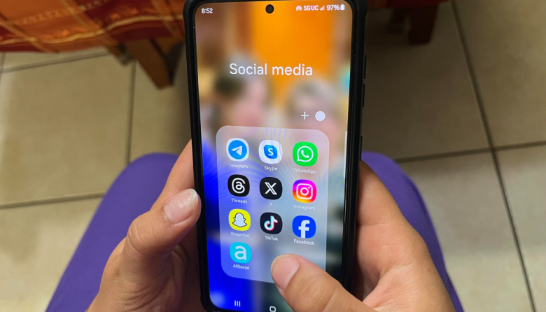 Emiratos Árabes da un paso histórico: prohíbe redes sociales a menores de 15 años