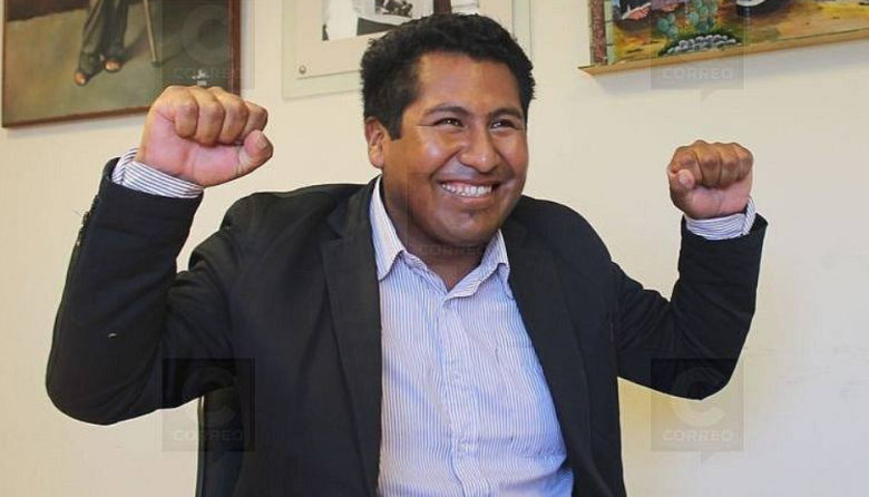 Detienen a alcalde por presunta agresión sexual durante reunión por el Día del Padre