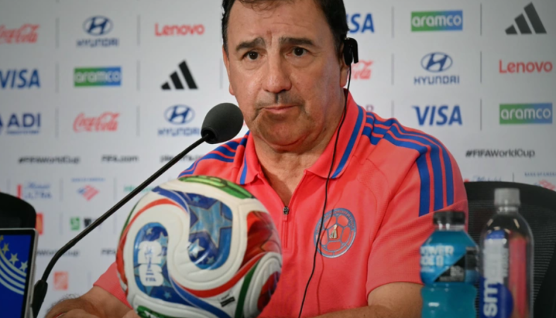 Néstor Lorenzo elogia a Portugal antes del duelo decisivo