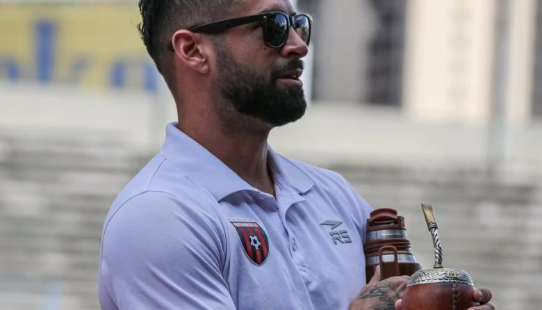 Lucas Trejo permanece sedado tras perder a su familia