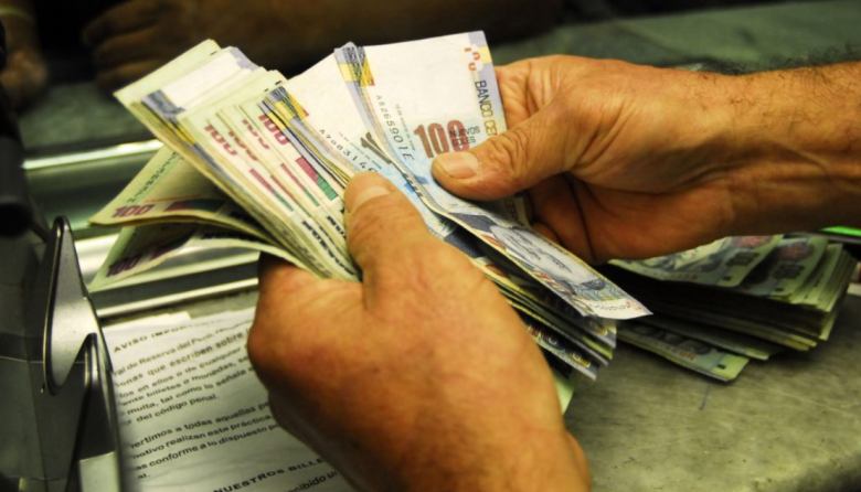 MEF confirma aumentos salariales para trabajadores públicos desde 2027