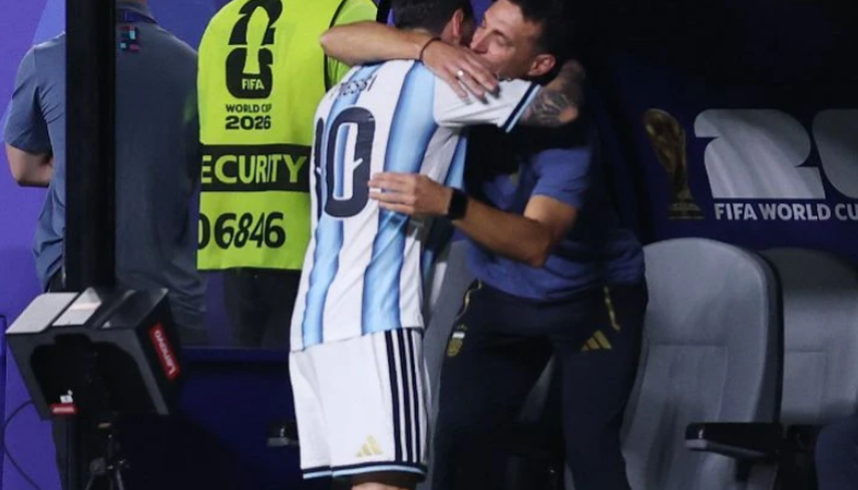 Scaloni rompe en llanto y defiende legado histórico de Messi