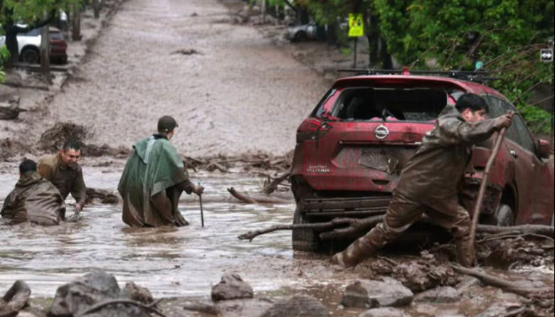 Chile declara zona de catástrofe en Las Condes tras inundaciones que dejaron seis heridos
