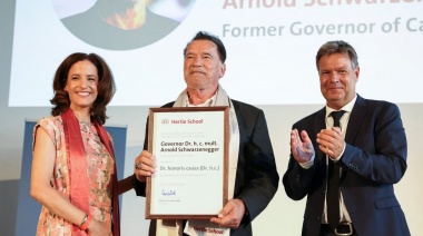 Arnold Schwarzenegger Recibe Doctorado Honoris Causa de la Universidad Hertie por su Lucha Contra el Cambio Climático