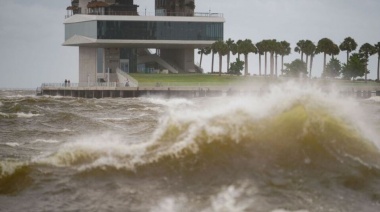 Helene toca tierra en Florida como huracán de categoría 4 y deja al menos 25 muertos y millones sin electricidad