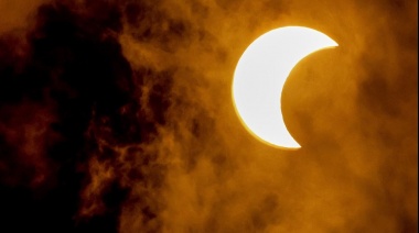 Eclipse solar parcial ilumina el cielo peruano este 2 de octubre