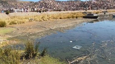 Lago Titicaca en descenso crítico: nivel baja 66 cm y afecta transporte y ecosistemas