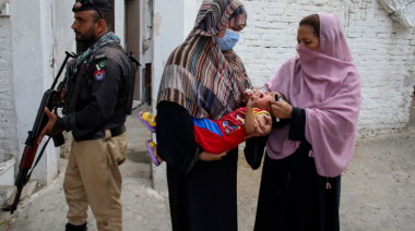 Pakistán lanza campaña de vacunación infantil ante alarmante aumento de casos de polio