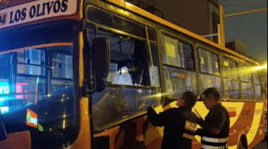 Ataque armado en bus lleno de pasajeros frente a la Municipalidad de Los Olivos