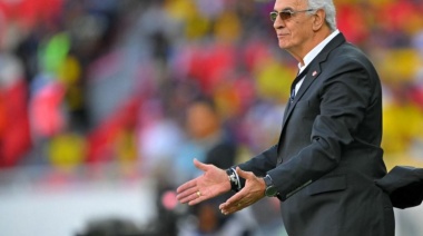 Jorge Fossati critica la suspensión de Carlos Zambrano y defiende a la selección peruana