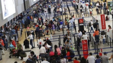 Crisis en el Aeropuerto Jorge Chávez: Pasajeros bajados de aviones y vuelos cancelados por huelga