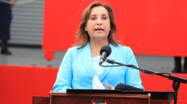 Dina Boluarte endurece sanciones para malos policías y rechaza influencias de encuestas