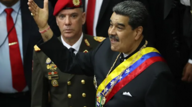 Maduro toma posesión de su tercer mandato entre acusaciones de fraude y rechazo opositor