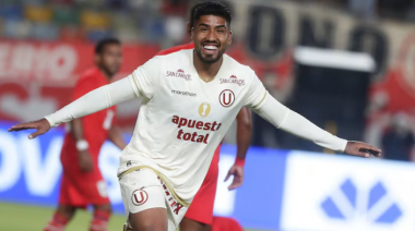 Universitario vence a Panamá 2-1 en la Noche Crema 2025: Gudiño y Rivera sellan el triunfo