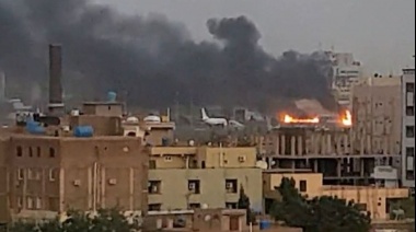 Un avión militar de Sudán se estrella en Omdurman dejando 45 muertos, incluidos altos oficiales