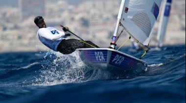 Stefano Peschiera busca repetir título en el Campeonato Centroamericano y Sudamericano de ILCA 2025 en Paracas