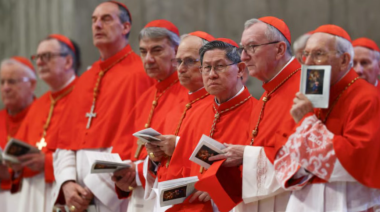 Cardenales coinciden en elegir a un papa que continúe el legado de Francisco: “Es una herencia que no podemos perder”