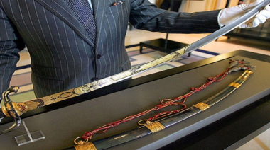 Subastan sable de Napoleón Bonaparte por casi 4,7 millones de euros: “Una obra maestra cargada de historia”