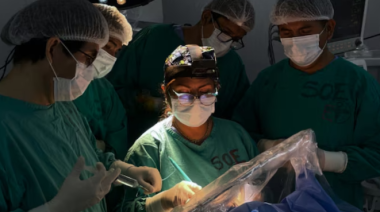 Paciente despierta durante cirugía cerebral: exitosa operación en hospital público peruano
