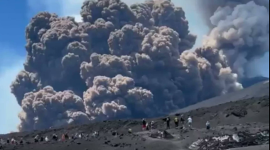 El Etna reduce su actividad tras una intensa erupción, pero sigue bajo vigilancia