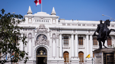 Polémica en Palacio: Congreso exige investigar banquetes y delivery pagados con fondos públicos