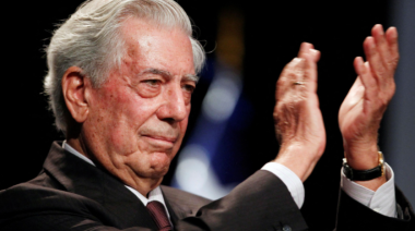 Madrid honra a Mario Vargas Llosa con la Medalla Internacional de las Artes a título póstumo