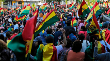 Bolivia al borde del colapso: protestas dejan cuatro policías muertos y crece la presión contra Arce