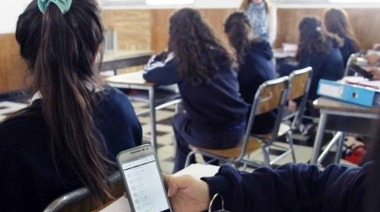 Perú prohíbe uso de celulares en colegios: ¿Cuándo sí se podrán usar?