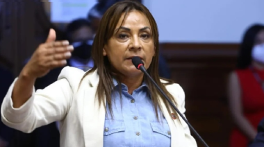 Kira Alcarraz estalla ante reportero y su frase insultante se hace viral